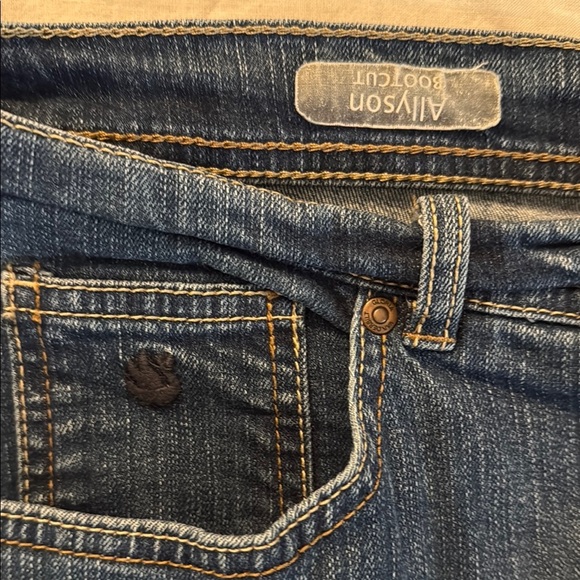 Gloria Vanderbilt Allyson fit Stretch Dark Blue Denim Women's Jeans. Size 14. - Picture 2 of 10